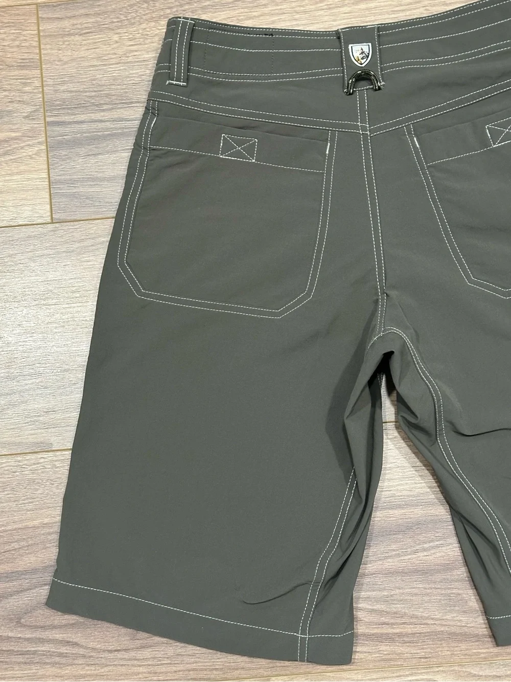 Kuhl Renegade Shorts in Olive Green Size 30